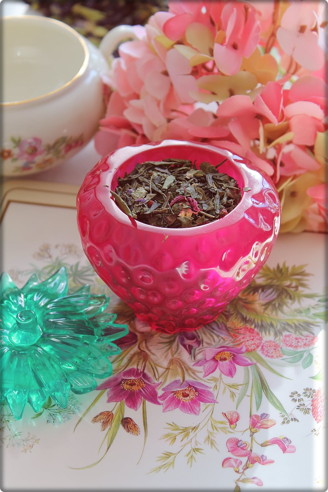 "Strawberry" Box Made of Epoxy Resin - Image 3