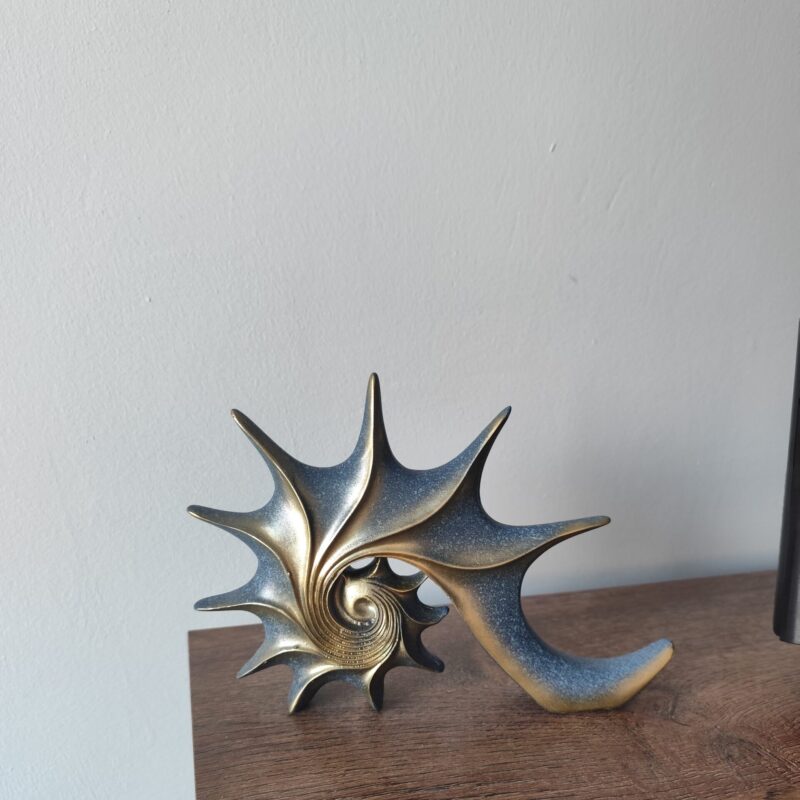 AUREA luxury seashell ornament, decorative resin sculpture